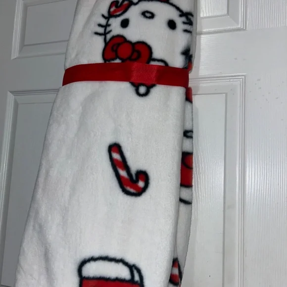 New Hello Kitty Snowman Blanket/Throw Christmas Holiday - Picture 2 of 2